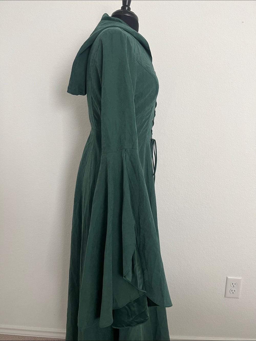 Scarlet Darkness Hooded Lace-Up Long Sleeve Maxi Dress - Picture 8 of 13